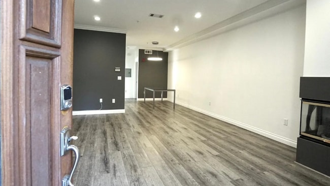 Building Photo - 268 Mar Vista Ave