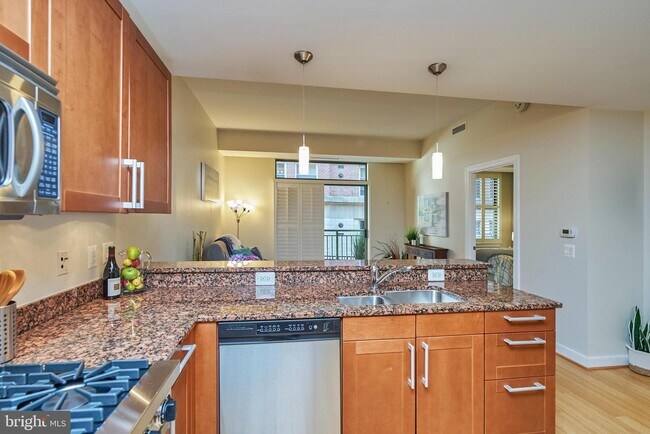 Foto del edificio - 2425 L St NW