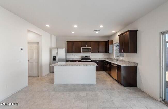 Foto del edificio - 2428 S 246th Ln