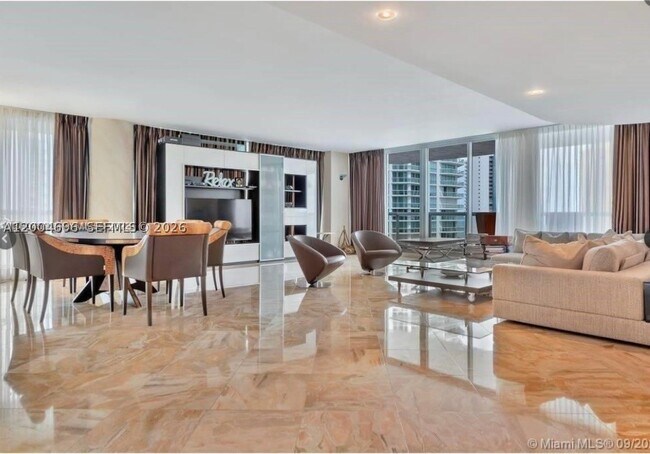 Foto del edificio - 16500 Collins Ave