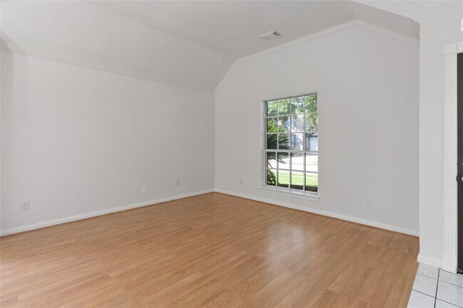 Foto del edificio - 1809 Oak Cluster Cir