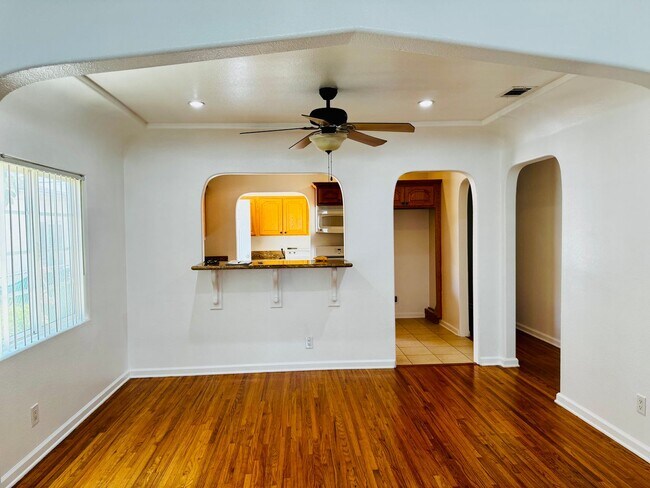 Foto del edificio - 2936-2938 Front St