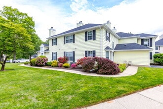 Building Photo - 2404 Buckingham Cir