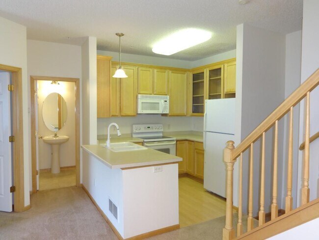 Building Photo - 6546 Merrimac Ln N