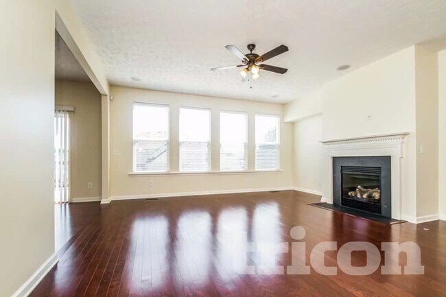 Foto del edificio - 6429 Sunnywood Dr