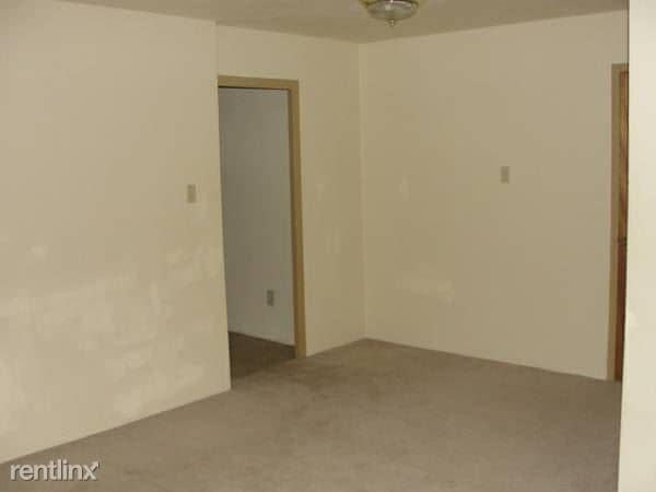 Building Photo - 632 9th St