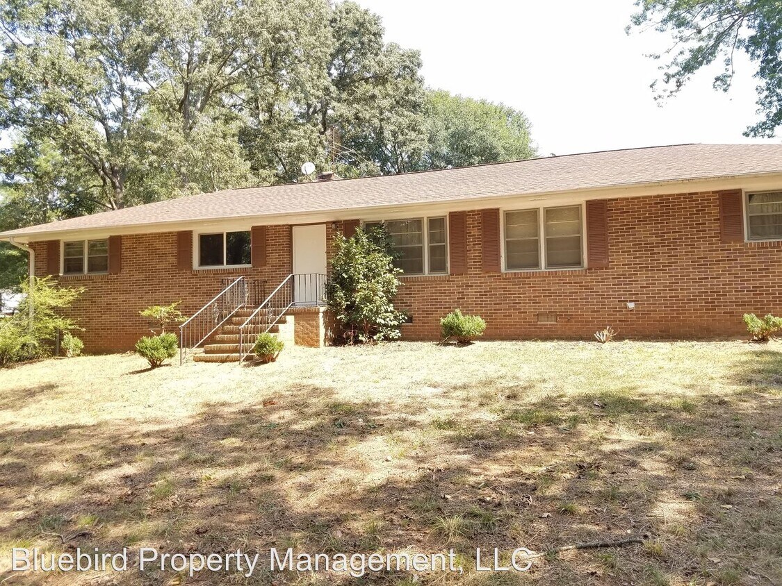 Primary Photo - 3 br, 2 bath House - 2405 Fleming Dr