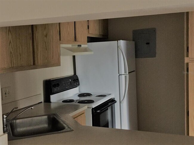 Building Photo - 1627 S Pine Ridge Cir