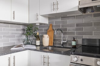 Building Photo - 324 Cambridge