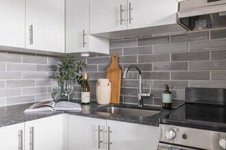 Building Photo - 324 Cambridge