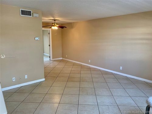 Foto del edificio - 11608 NW 35th Ct