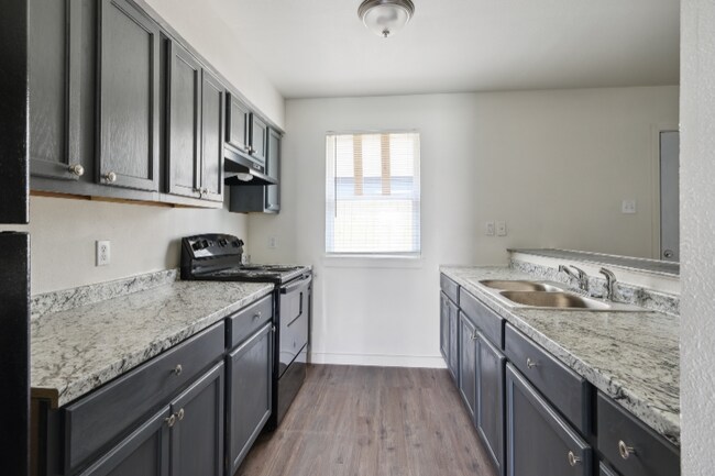 Building Photo - 4450 Gawain Dr
