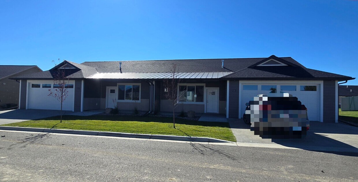 Primary Photo - 6314/6316 Decker Lane