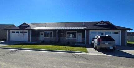 Building Photo - 6314-6316 Decker Ln