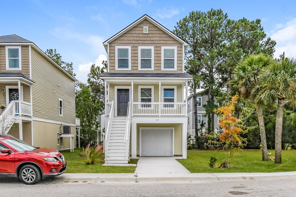 Primary Photo - 25 Bay Breeze Ln, Beaufort, SC