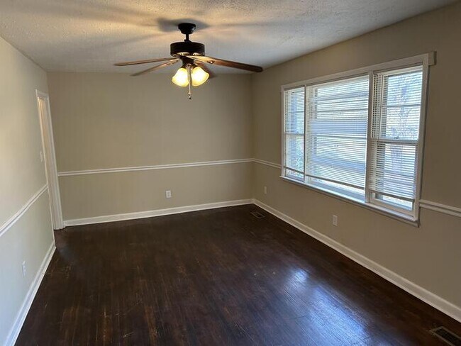 Building Photo - 3 Bed / 1 Bath Rental House in Athens, AL