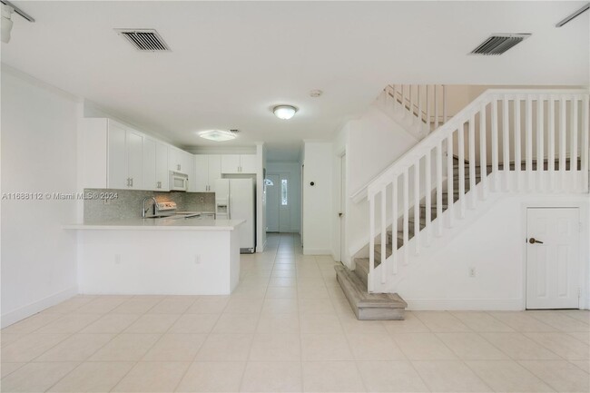 Foto del edificio - 9465 SW 77th Ct