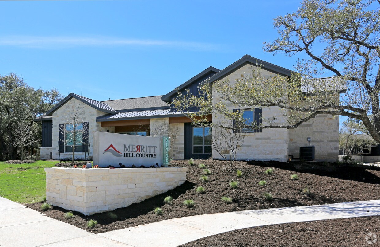 Foto principal - Merritt Hill Country Senior Living