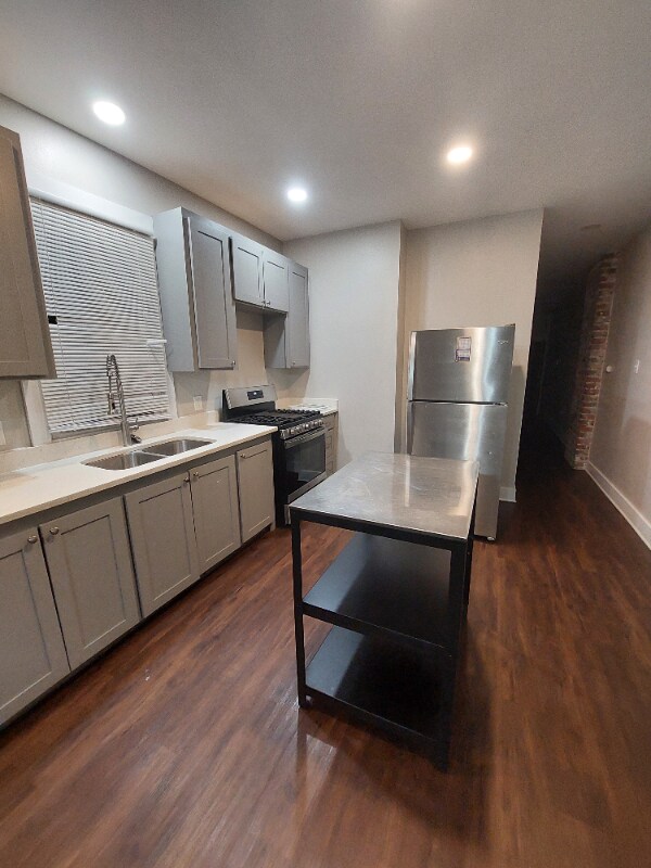 Foto del edificio - 2413 Painters St