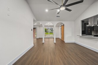 Building Photo - 4903 Mayflower St