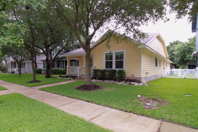 Building Photo - Beautiful 3 Bedroom, 2 Bath Home in Cedar ...