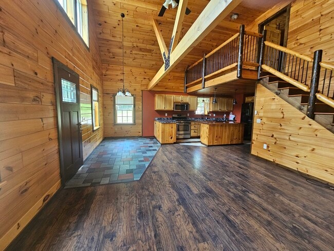 Gran habitación - 2058 E Clarendon Rd