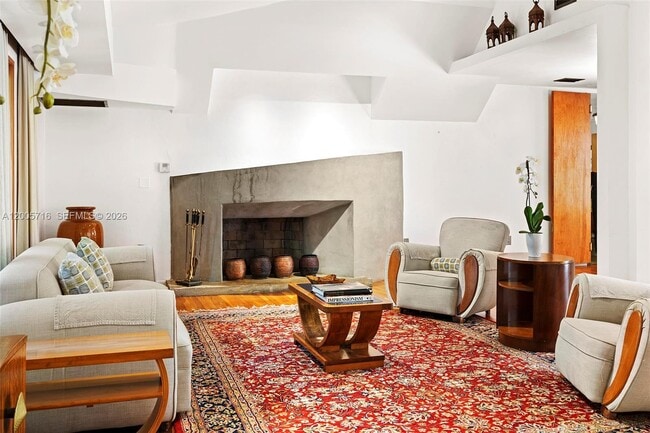 Building Photo - 5627 Granada Blvd