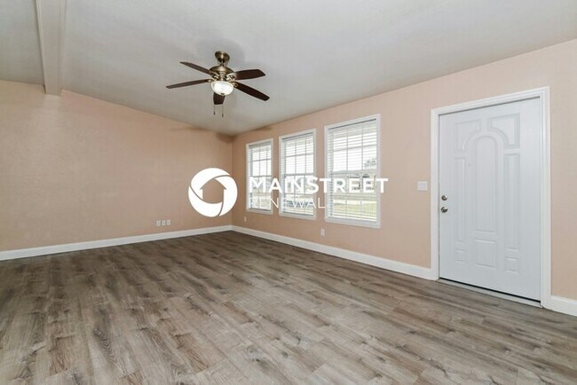 Building Photo - 3 Bedroom Pet-Friendly Home in CAPE CORAL, FL with Main Street Renewal