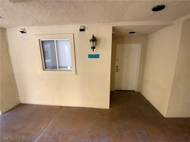 Foto del edificio - 270 E Flamingo Rd