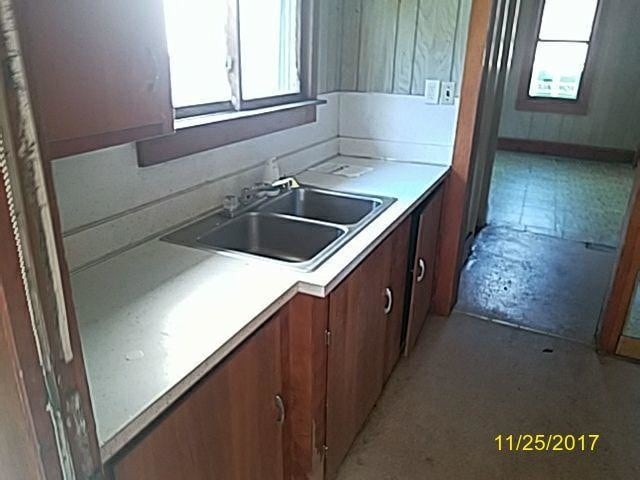 Building Photo - 146 Saline St