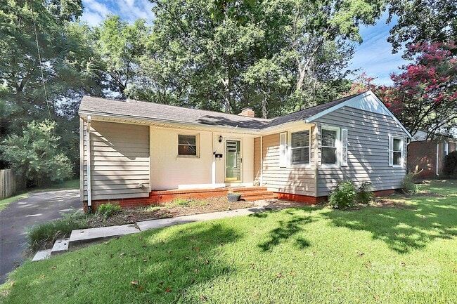 Building Photo - 228 Seneca Pl