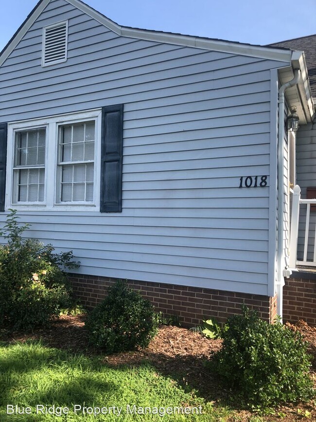 Building Photo - 4 br, 2.5 bath House - 1018 Wateree Street