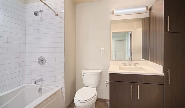 Building Photo - 1 Canal St