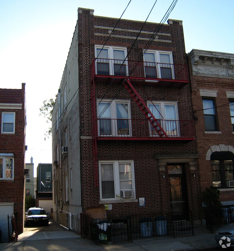 Primary Photo - 25-19 43rd St