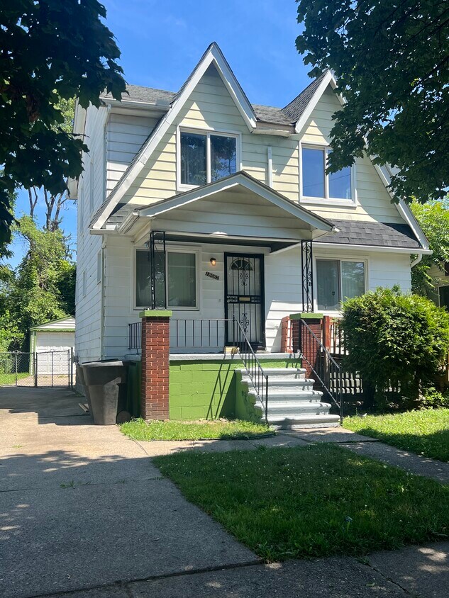 Primary Photo - 18862 Keystone St