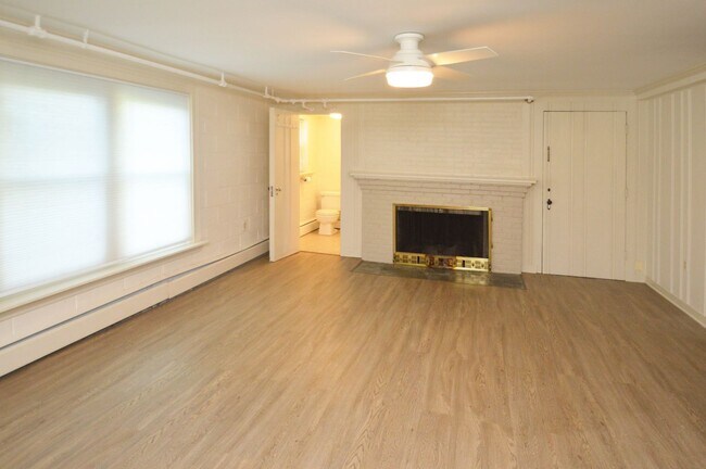 Foto del edificio - 3705 Sherwood Pl