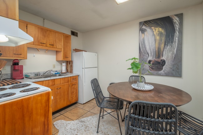 Foto del edificio - 300 Green St