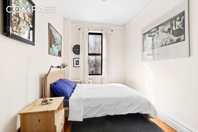 Building Photo - 63 W 107th St