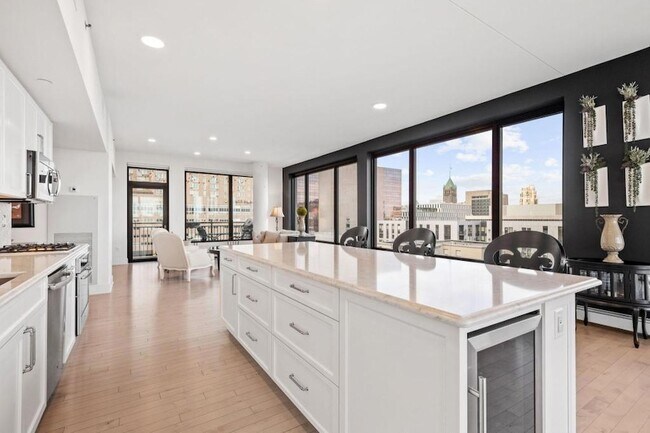 Foto del edificio - 740 Portland Ave