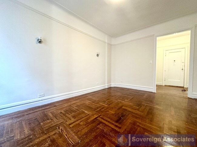 Building Photo - 21 Magaw Pl