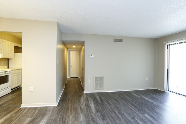 1BR, 1BA - 740 SF- Living Area - Oakbrook Apartments