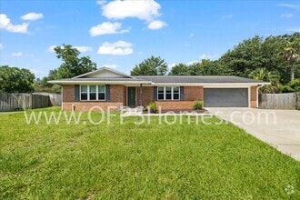 Building Photo - 1112 Coral Dr