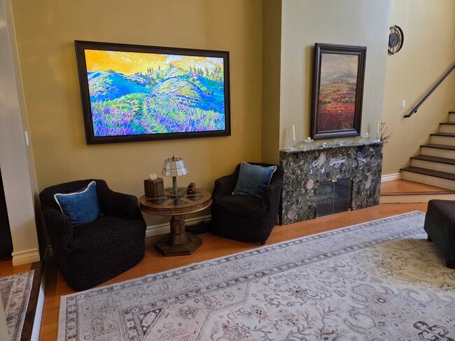 Building Photo - 8455 Fountain Ave