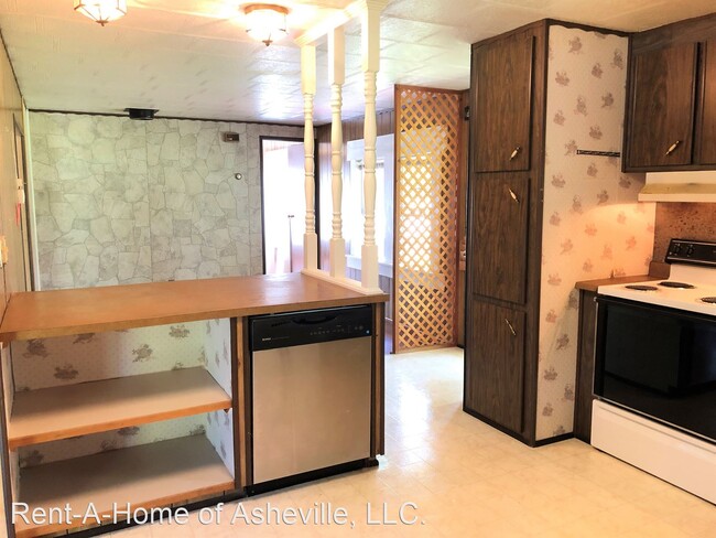 Building Photo - 3 br, 1.5 bath House - 39 Georgetown Dr