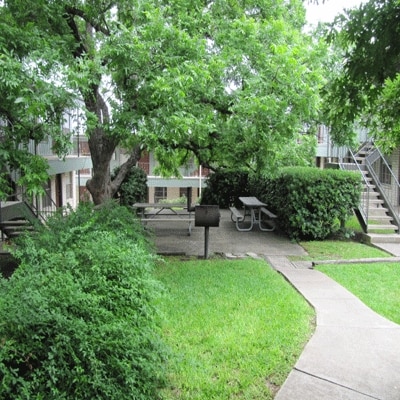Building Photo - Leon Trace Apartments