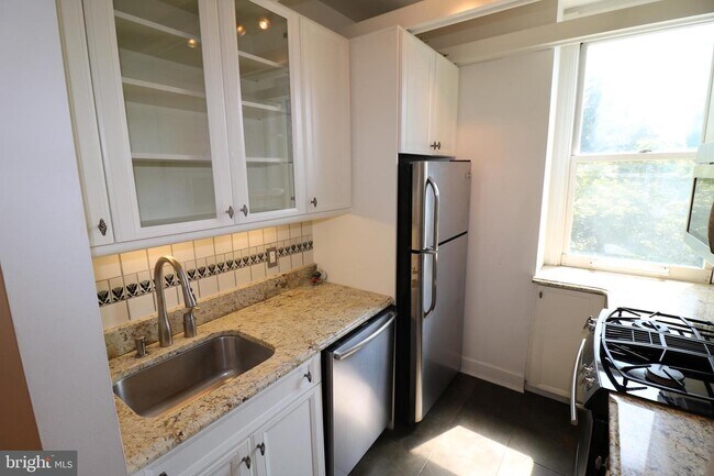 Building Photo - 2901 Q St NW