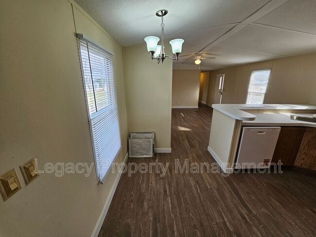 Foto del edificio - 5415 Swepsonville-Saxapahaw Rd