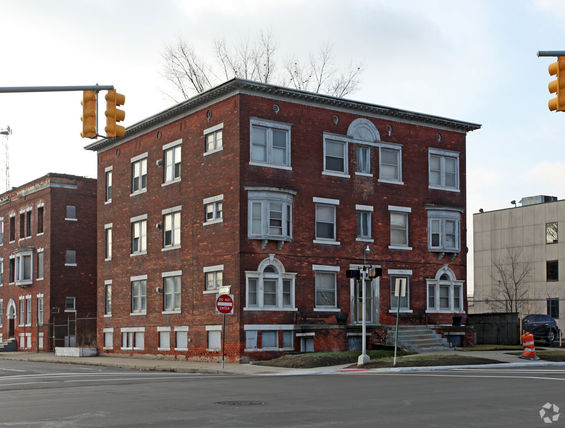 2975 E Grand Blvd, Detroit, MI 48202 - Apartments in Detroit, MI ...