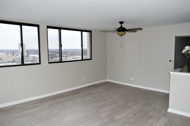 Building Photo - 6150 N Kenmore Ave