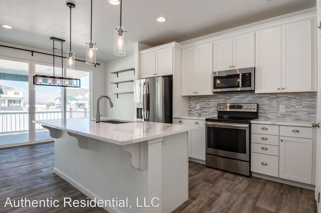 Building Photo - 4 br, 2.5 bath House - 6450 Black Ridge Dr